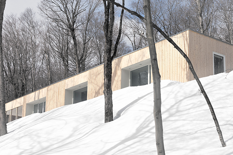 Blue-Hills-Quebec-Architecture-06