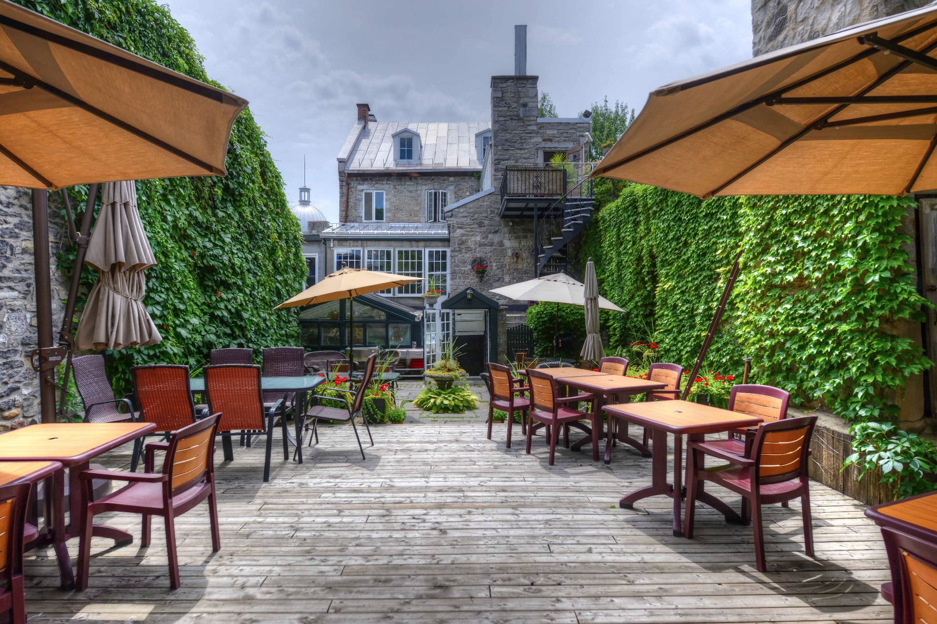 Chateau-Vieux-Montreal-Quebec-Vendre-Design-03