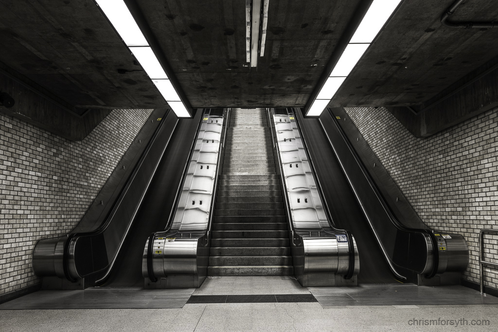 SquareVictoria2-design-montreal-metro