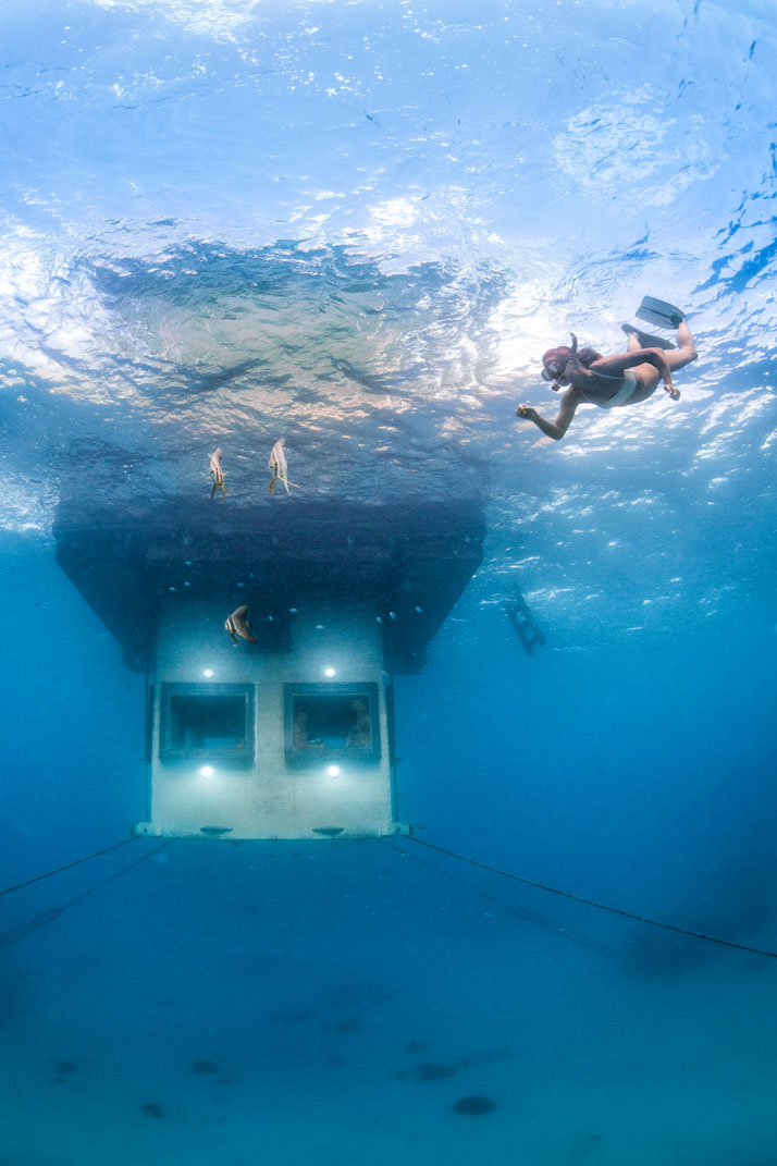 manta-resort-under-water-room-hotel-design-05