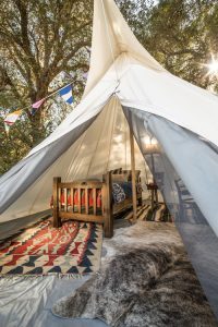 tipi-under-canvas-events-à-louer-design-camping 10