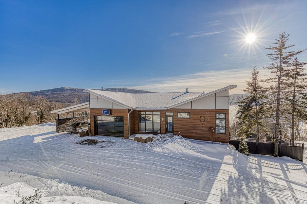 Maison de rêve au bord de l'eau à LacBeauport Joli Joli Design