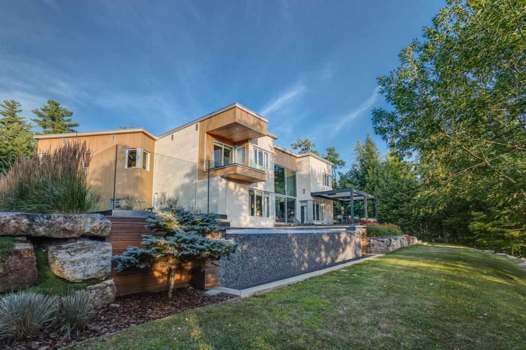 Propriété d'exception aux allures californiennes à SaintDenisde